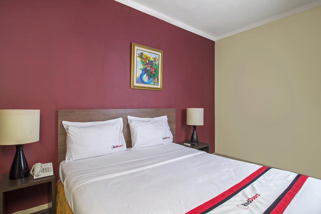 מלון ג'קרטה Reddoorz Premium @ Thamrin Kebon Sirih מראה חיצוני תמונה