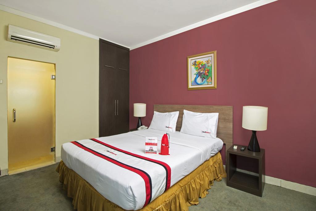 מלון ג'קרטה Reddoorz Premium @ Thamrin Kebon Sirih מראה חיצוני תמונה