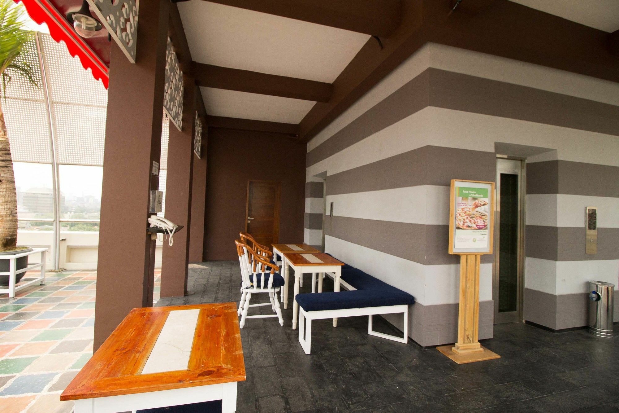מלון ג'קרטה Reddoorz Premium @ Thamrin Kebon Sirih מראה חיצוני תמונה